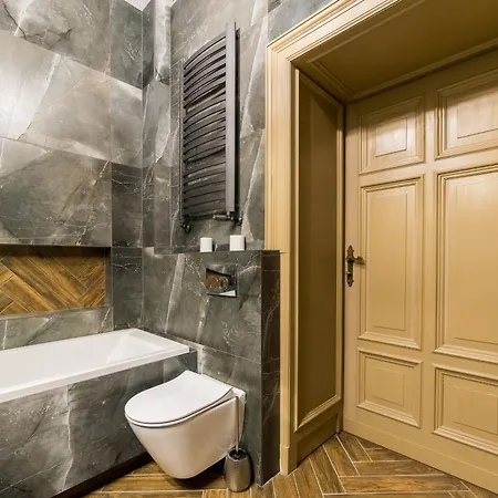 Apartment Marcinkowskiego Old Town #11 By Bookinghost